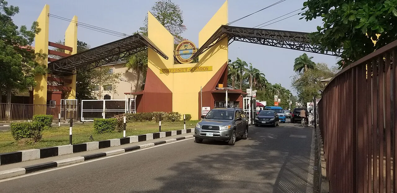 https://upload.wikimedia.org/wikipedia/commons/thumb/4/47/Unilag_entrance_view_04.jpg/1280px-Unilag_entrance_view_04.jpg