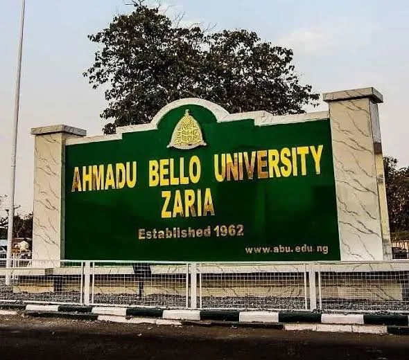 https://upload.wikimedia.org/wikipedia/commons/8/84/Ahmadu_Bello_University.jpg